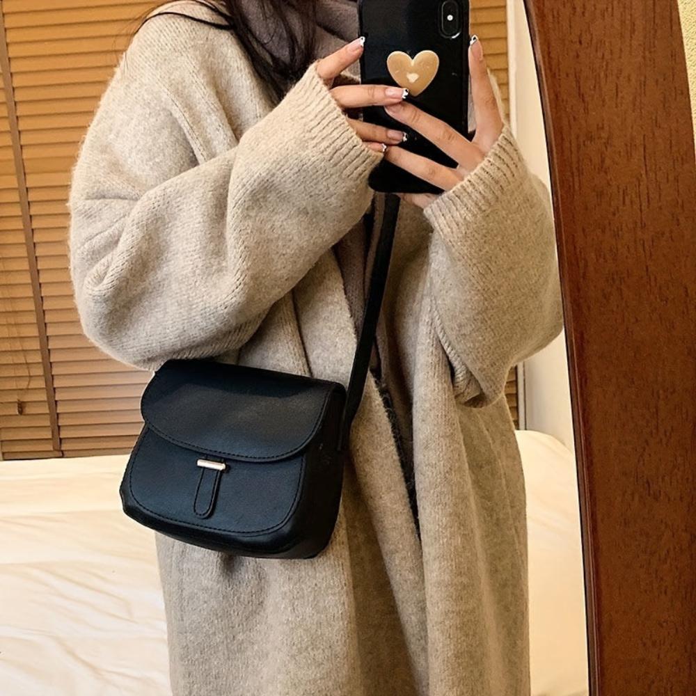 Amelia | Retro Saddle Crossbody Bag