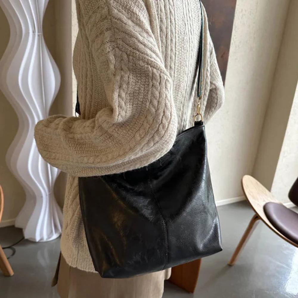 Chelsey | Vintage Charm  Leather Shoulder Bag
