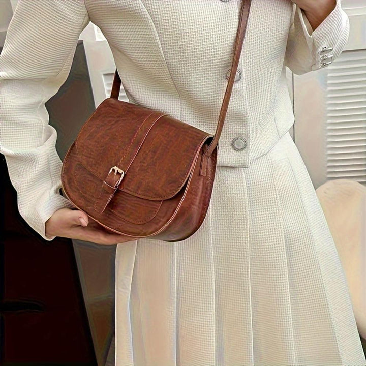 Evelyn | Classic Saddle Crossbody Bag