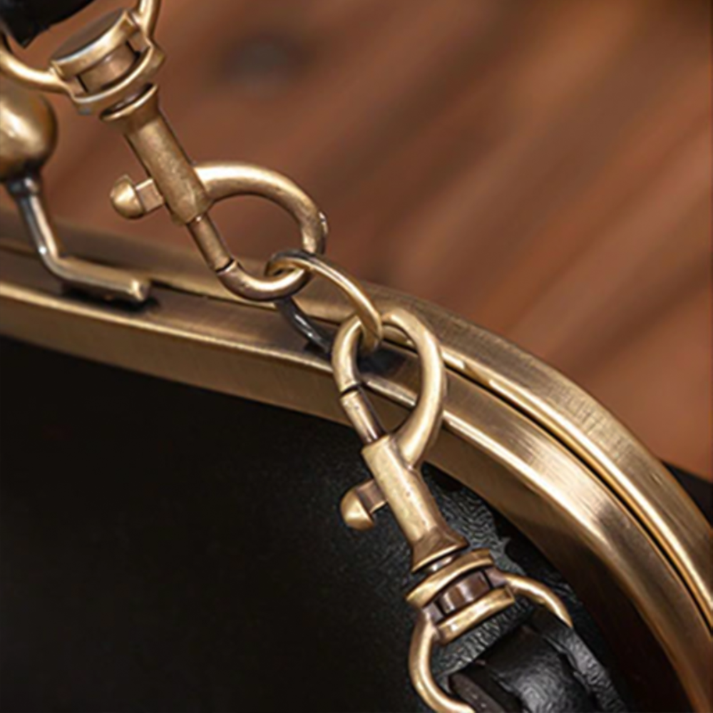 Marie | Vintage Kiss Lock Bag