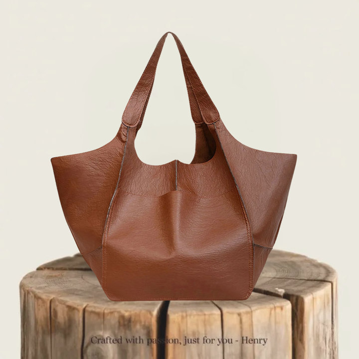 Laura’s Timeless Allure | Vintage Bag