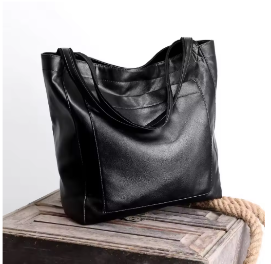 Lorena’s Modern Chic | Stylish Leather Bag