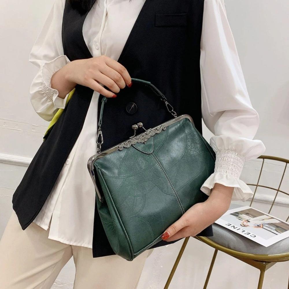 Kissy | Vintage Kiss-Lock Handbag
